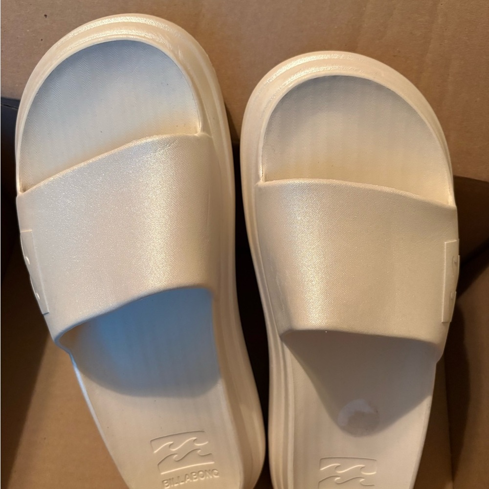 Billabong Women's 11 Cream Slide Sandals